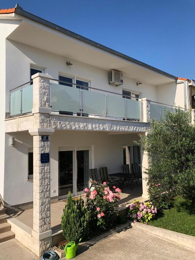 Apartments With A Parking Space Kastel Kambelovac, Kastela - 15480 Kaštela Exterior foto